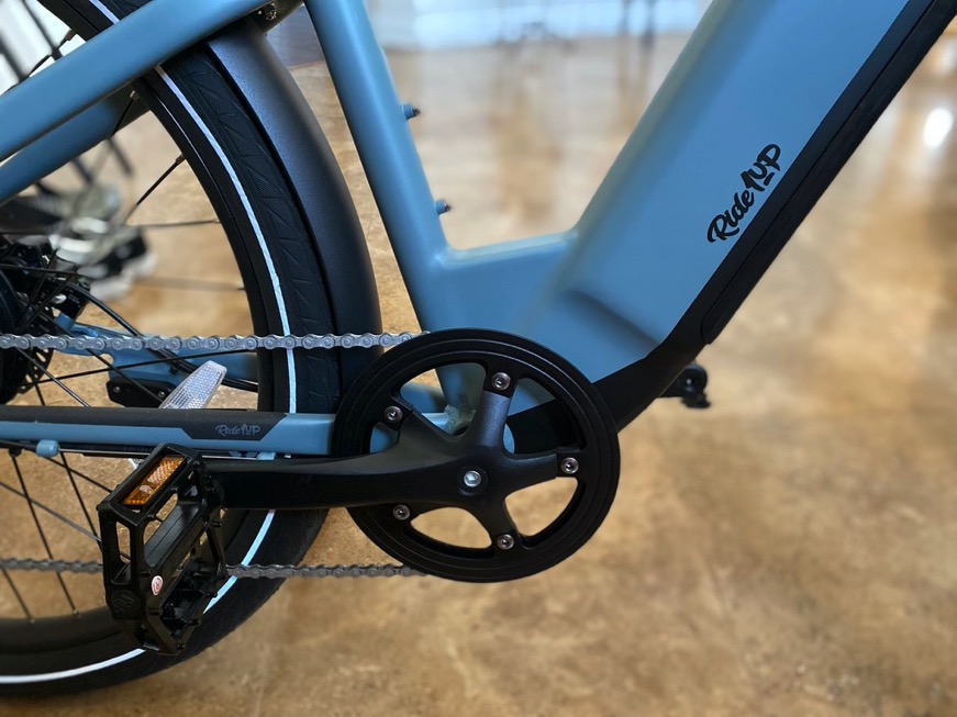 closeup of Ride1Up 700 Series Crank